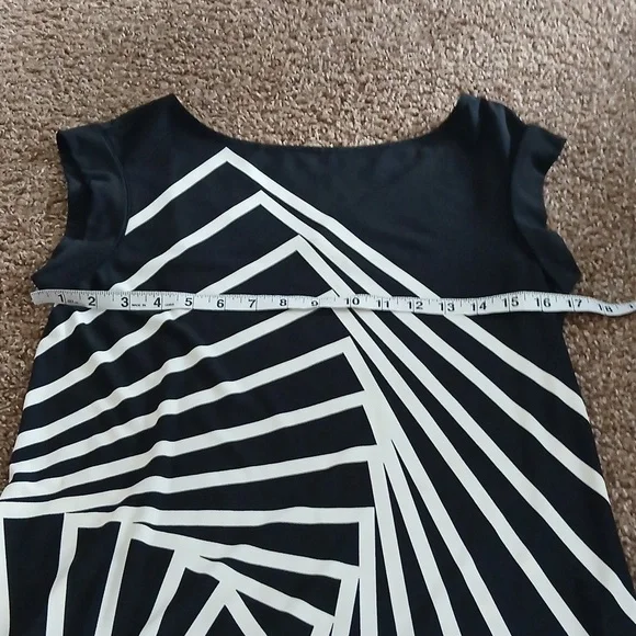 BCBG Maxazria black & white abstract midi dress size Small - Picture 12 of 15